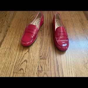 Tod’s driving mocs